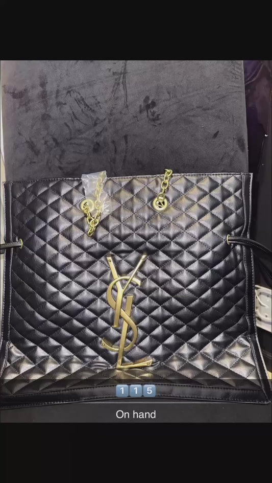 YesSheLovely Shoulder bag